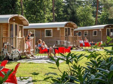 Slapen in een Pipowagen op Molecaten park de Leemkule