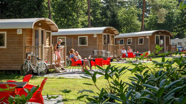 Slapen in een Pipowagen op Molecaten park de Leemkule