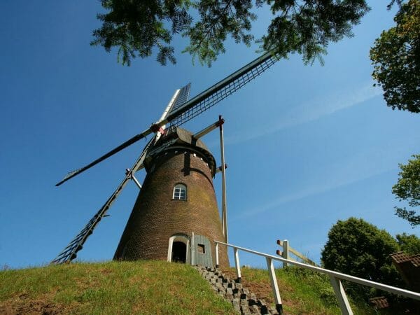 Slapen in korenmolen de Verrekijker in Bergharen