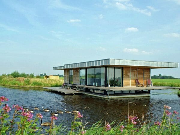 Overnachten in watervilla midden op het water