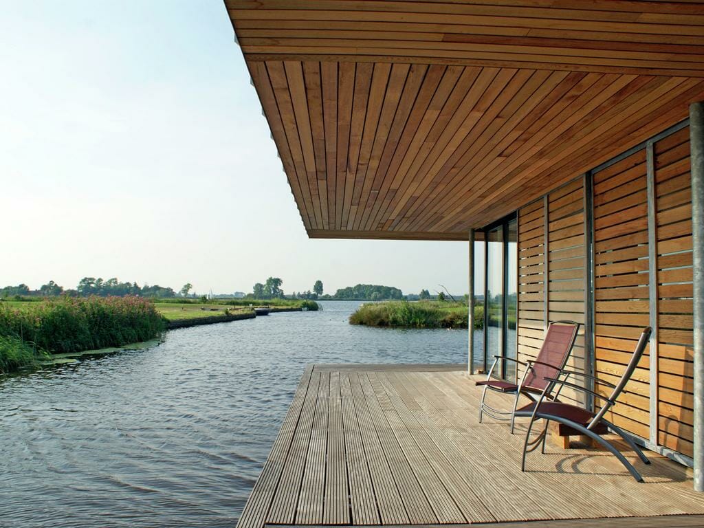 Bijzondere Overnachting Origineel Overnachten Slapen in een watervilla op het water in Friesland8