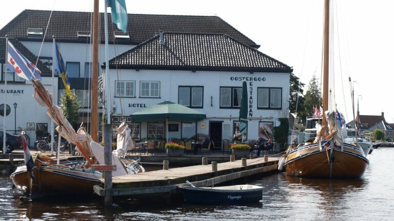 Gastvrij hotel aan het water in Grou - Friesland