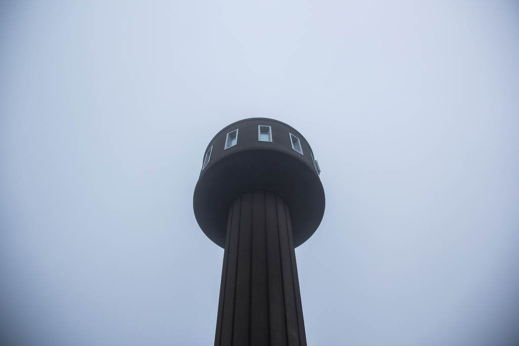 Slapen in luxe suites in de Watertoren van Nes