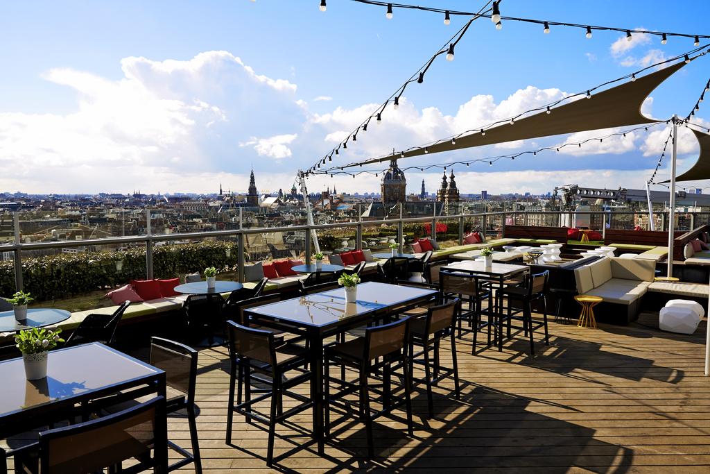Bijzondere Overnachting Origineel Overnachten Double Tree by Hilton Hotels met prachtig uitzicht over Amsterdam1
