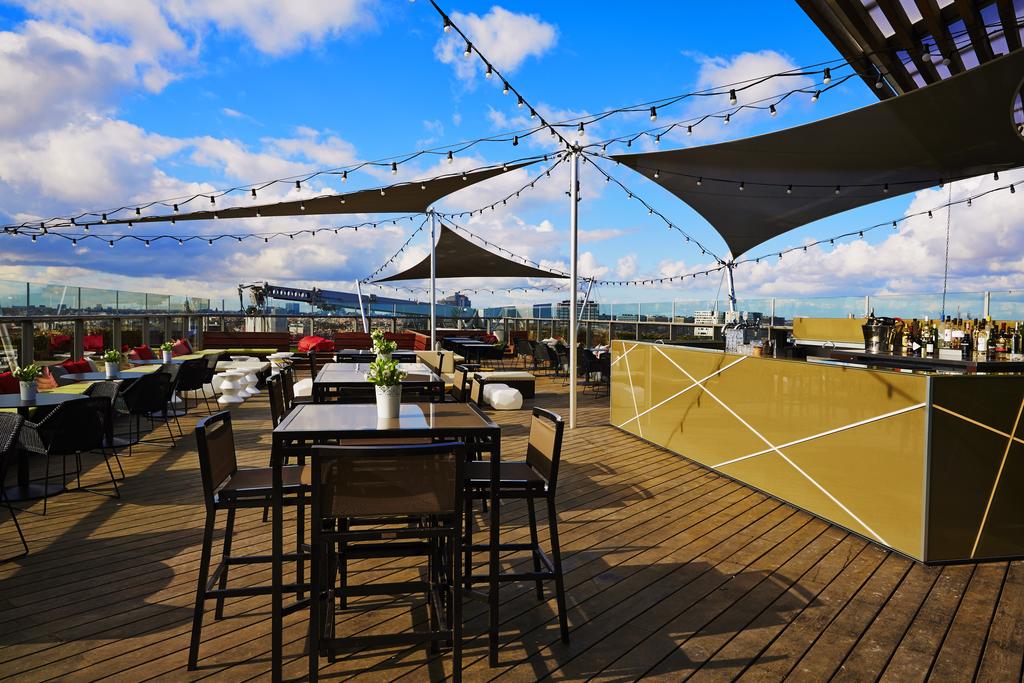 Bijzondere Overnachting Origineel Overnachten Double Tree by Hilton Hotels met prachtig uitzicht over Amsterdam10