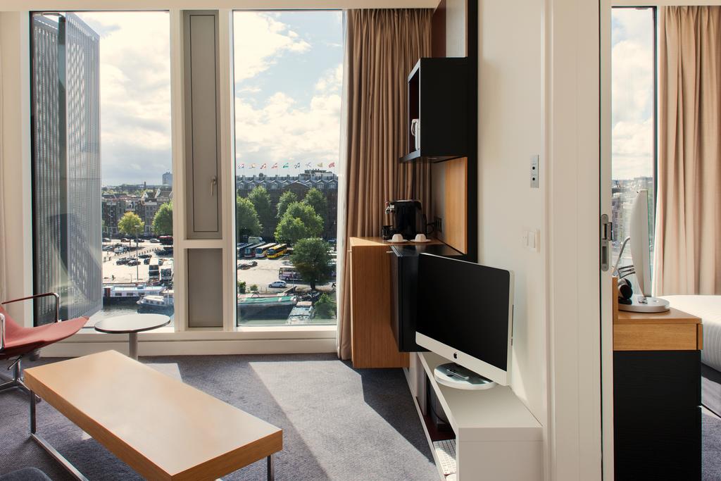 Bijzondere Overnachting Origineel Overnachten Double Tree by Hilton Hotels met prachtig uitzicht over Amsterdam8