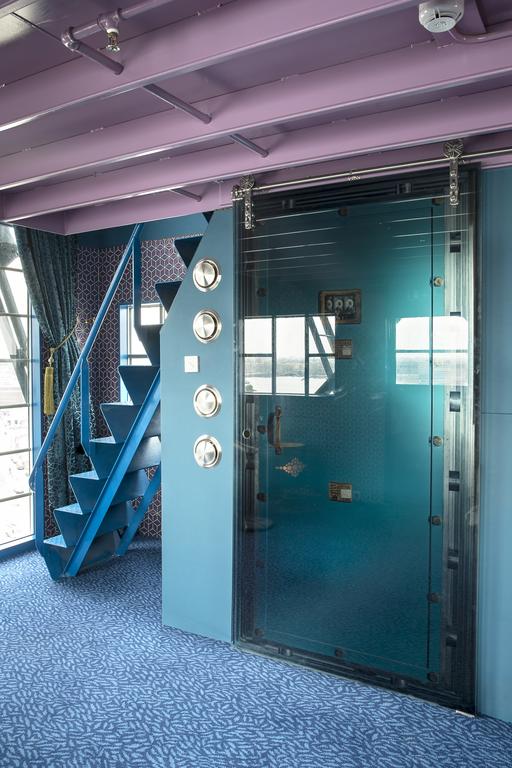 Bijzondere Overnachting Origineel Overnachten Slapen in het Faralda kraanhotel Amsterdam13