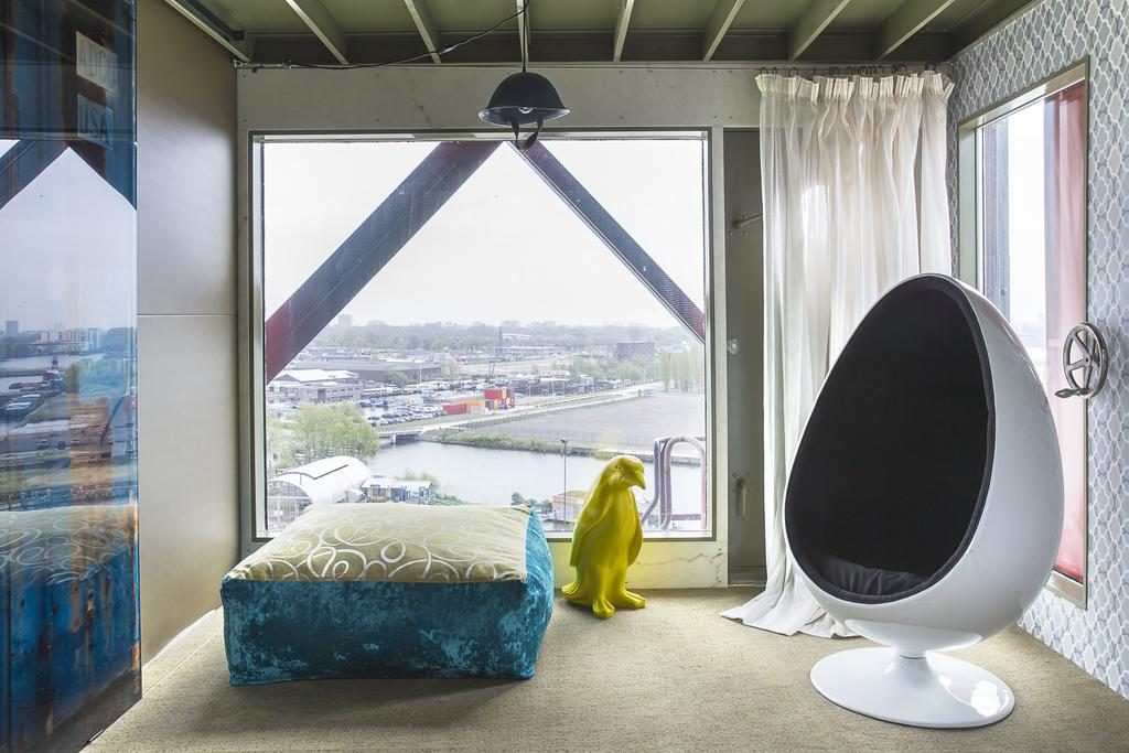 Bijzondere Overnachting Origineel Overnachten Slapen in het Faralda kraanhotel Amsterdam3