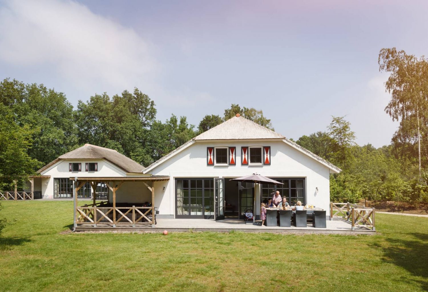 Natuurlijk overnachten in de Brabantse bossen van Vakantiepark Dierenbos
