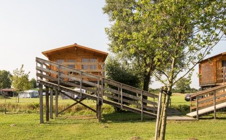 Slapen in Bijzondere Paalhutten