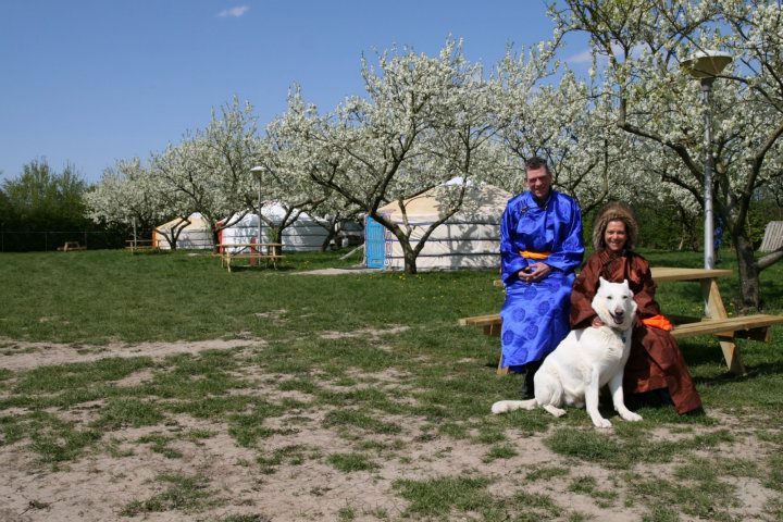 Slapen in een Mongoolse Yurt of Ger langs de Rijn