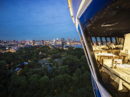 Romantisch overnachten in de Euromast te Rotterdam