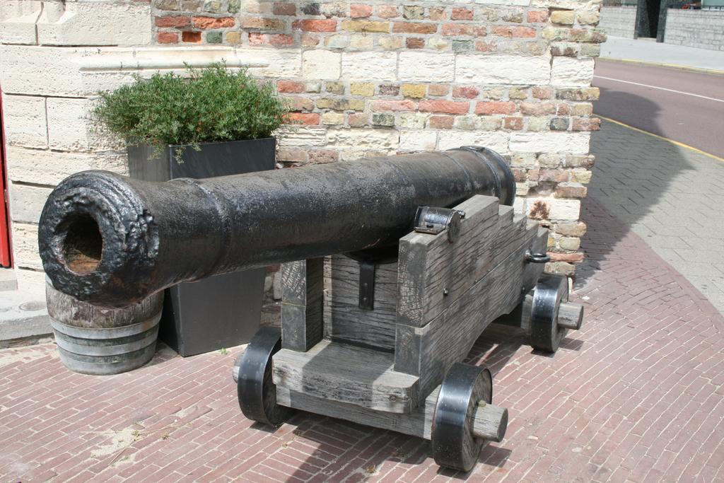 Bijzondere Overnachting Origineel Overnachten Slapen in de Gevangenispoort Suite in Vlissingen 9
