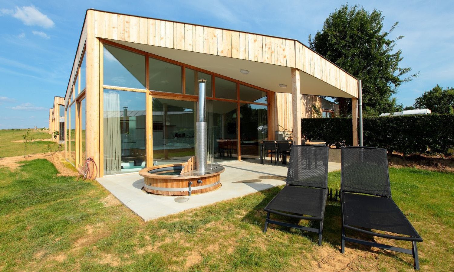 Luxe natuurhuis met hottub en jacuzzi Sint Geertruid Limburg