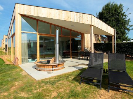 Luxe natuurhuis met hottub en jacuzzi Sint Geertruid Limburg